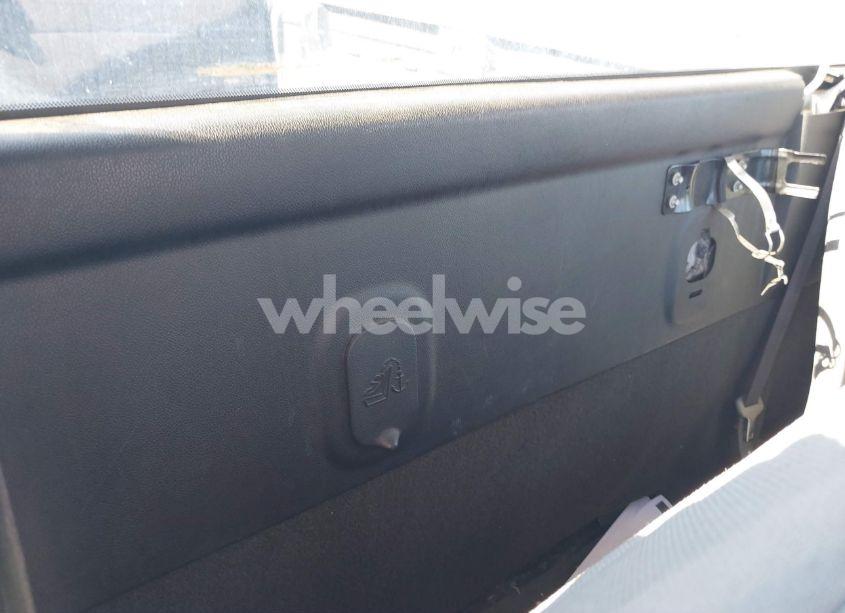 Photo 8 of 2018 Chevrolet Silverado 1500 WT (VIN 1GCNCNEH2JZ148429)