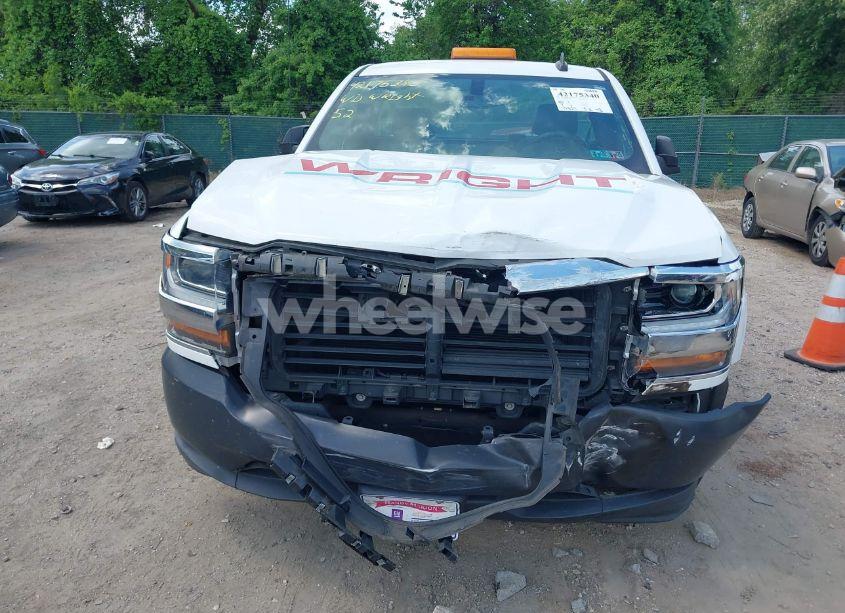 Photo 12 of 2018 Chevrolet Silverado 1500 WT (VIN 1GCNCNEH2JZ238390)