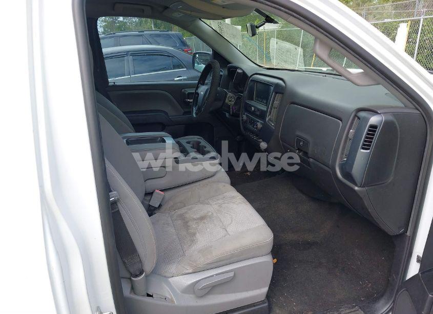 Photo 5 of 2018 Chevrolet Silverado 1500 WT (VIN 1GCNCNEH3JZ336487)