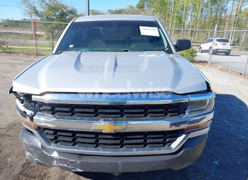 Photo 12 of 2018 Chevrolet Silverado 1500 WT (VIN 1GCNCNEH3JZ378500)