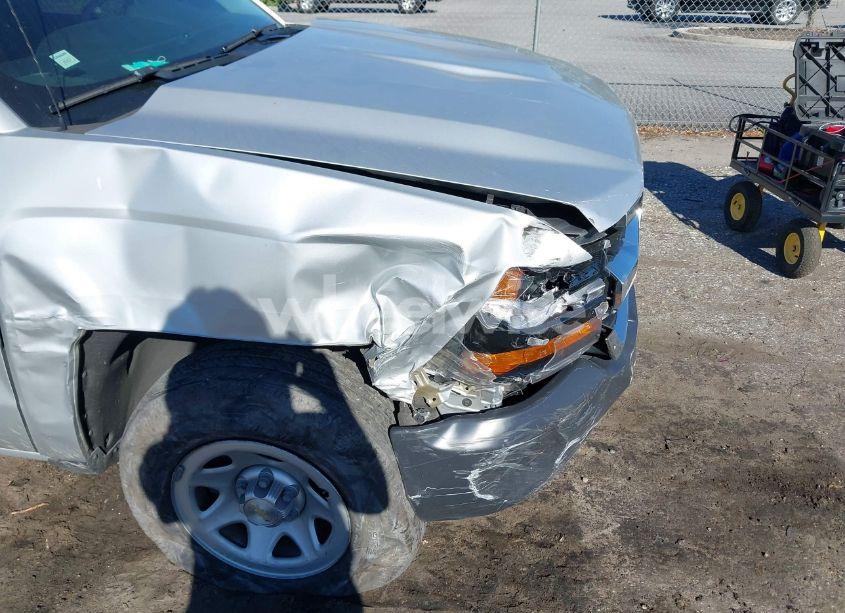 Photo 6 of 2018 Chevrolet Silverado 1500 WT (VIN 1GCNCNEH3JZ378500)