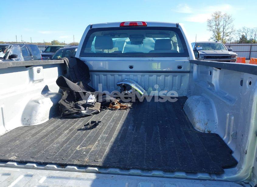 Photo 8 of 2018 Chevrolet Silverado 1500 WT (VIN 1GCNCNEH4JZ378618)