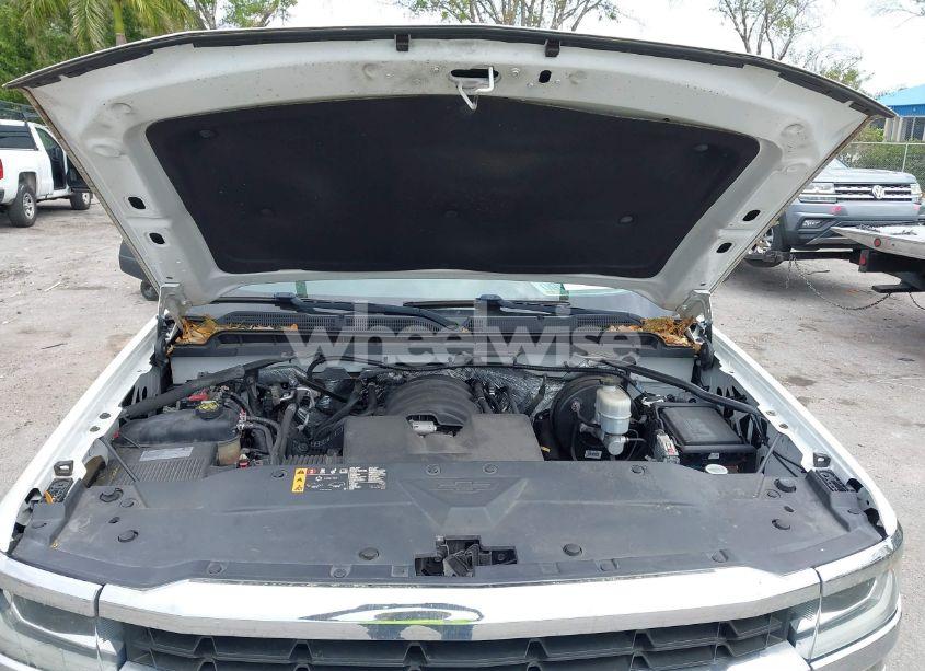 Photo 10 of 2018 Chevrolet Silverado 1500 WT (VIN 1GCNCNEH5JZ137571)