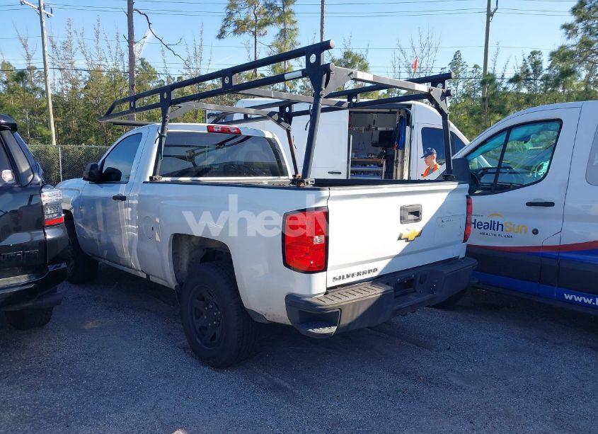 Photo 3 of 2018 Chevrolet Silverado 1500 WT (VIN 1GCNCNEH5JZ137571)