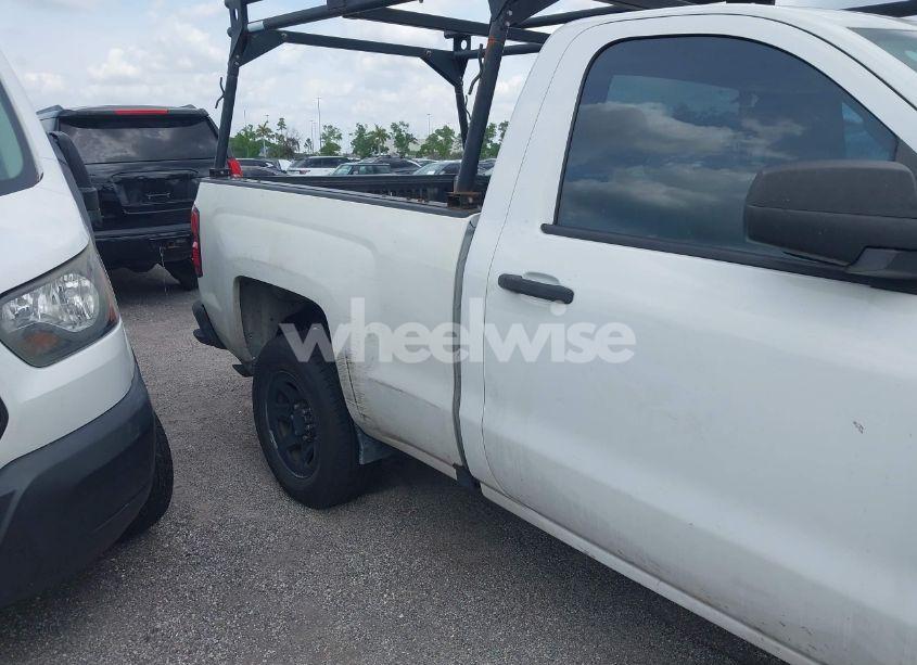 Photo 6 of 2018 Chevrolet Silverado 1500 WT (VIN 1GCNCNEH5JZ137571)