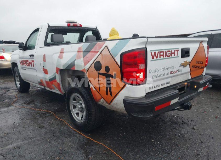 Photo 3 of 2018 Chevrolet Silverado 1500 WT (VIN 1GCNCNEH5JZ222703)