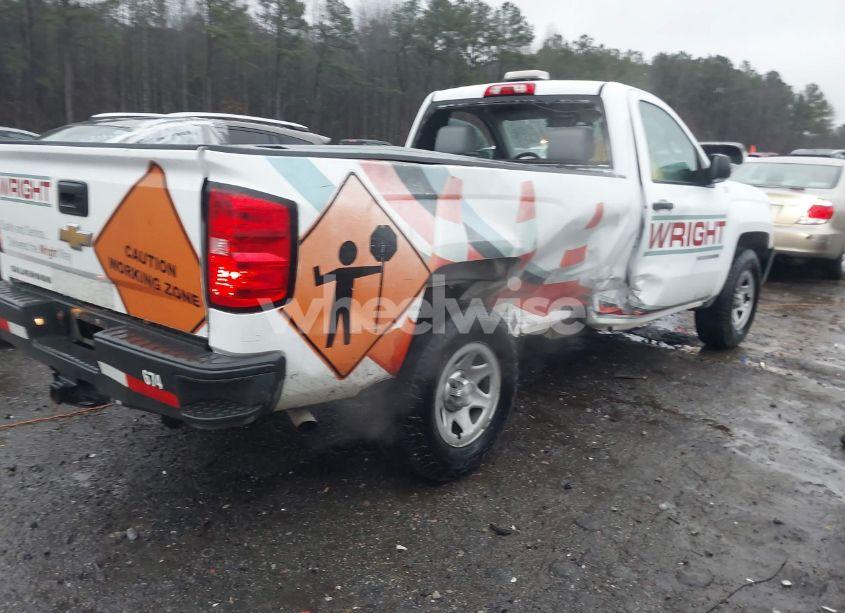 Photo 4 of 2018 Chevrolet Silverado 1500 WT (VIN 1GCNCNEH5JZ222703)