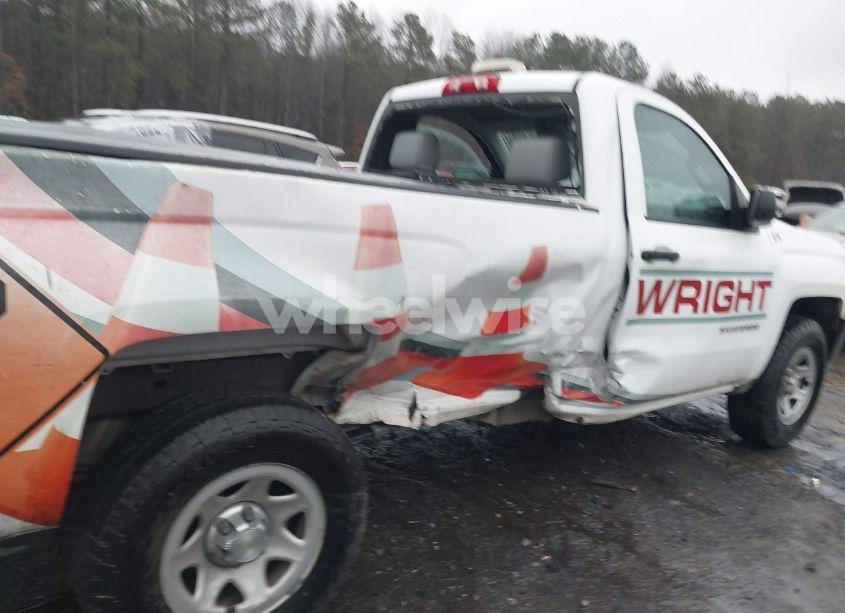 Photo 6 of 2018 Chevrolet Silverado 1500 WT (VIN 1GCNCNEH5JZ222703)