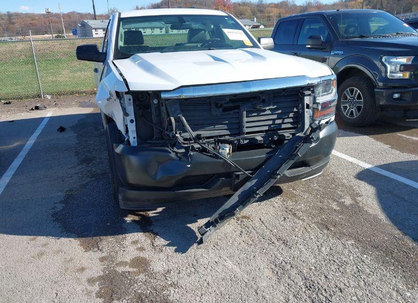 Photo 6 of 2017 Chevrolet Silverado 1500 WT (VIN 1GCNCNEH8HZ322532)