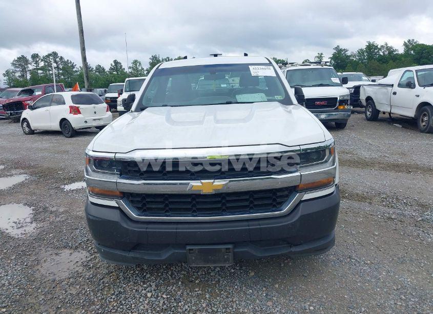 Photo 12 of 2018 Chevrolet Silverado 1500 WT (VIN 1GCNCNEH8JZ368433)