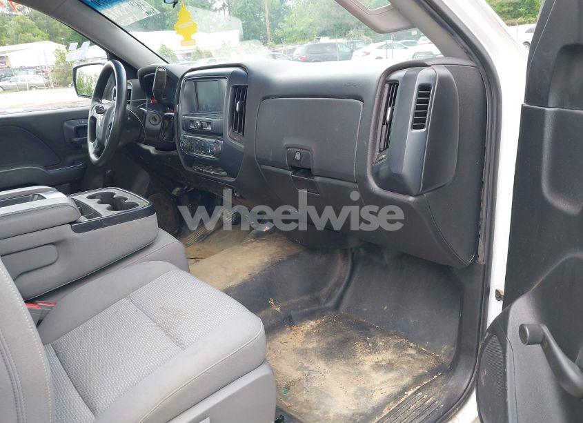 Photo 5 of 2018 Chevrolet Silverado 1500 WT (VIN 1GCNCNEH8JZ368433)