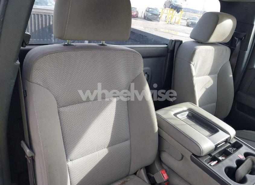 Photo 8 of 2017 Chevrolet Silverado 1500 WT (VIN 1GCNCNEH9HZ176805)