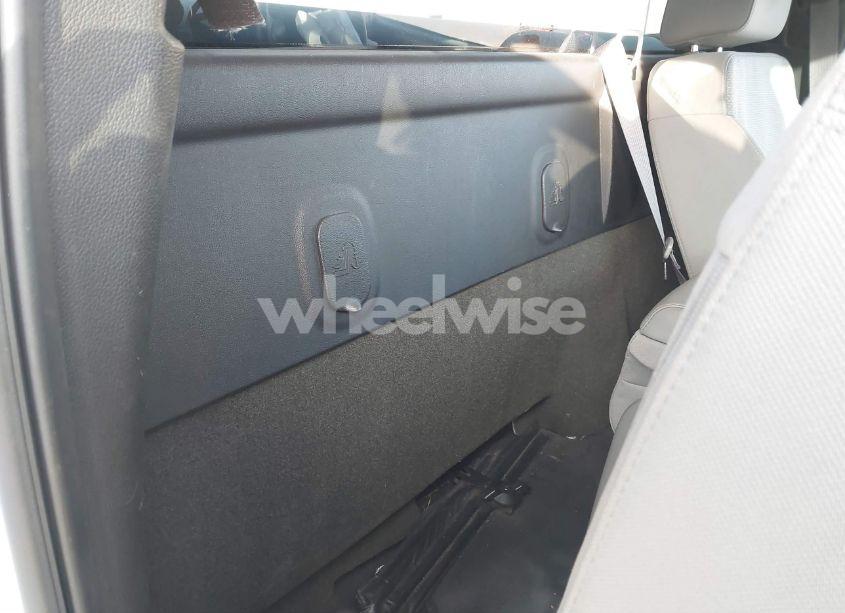 Photo 8 of 2017 Chevrolet Silverado 1500 WT (VIN 1GCNCNEH9HZ399975)