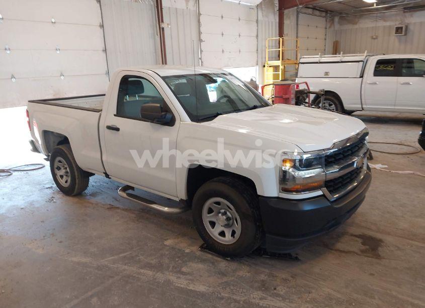 2018 Chevrolet Silverado 1500 WT (VIN 1GCNCNEH9JZ319516) main photo