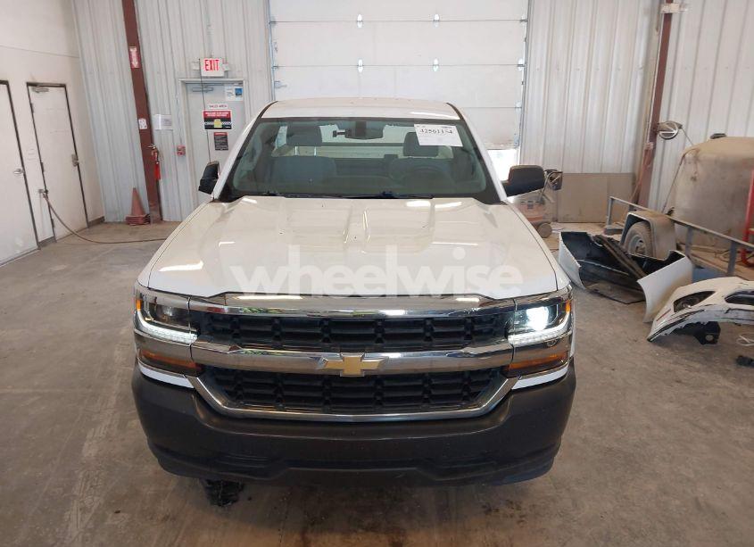 Photo 12 of 2018 Chevrolet Silverado 1500 WT (VIN 1GCNCNEH9JZ319516)