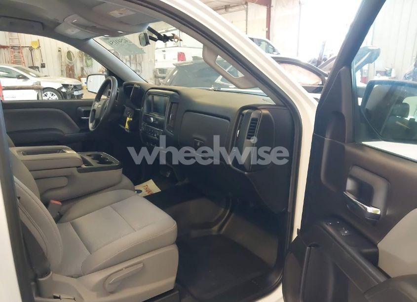 Photo 5 of 2018 Chevrolet Silverado 1500 WT (VIN 1GCNCNEH9JZ319516)