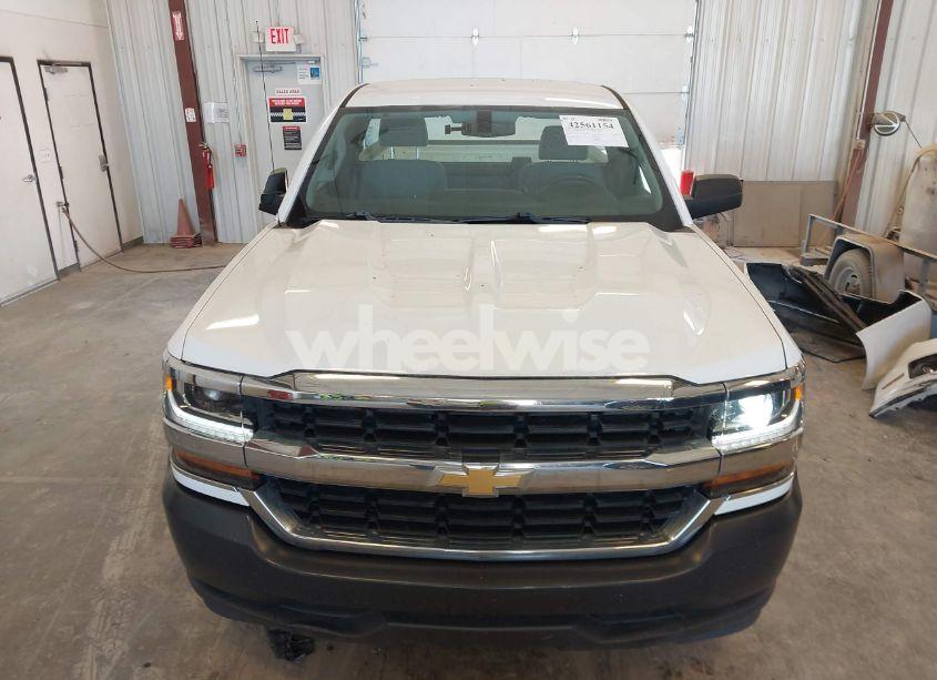 Photo 6 of 2018 Chevrolet Silverado 1500 WT (VIN 1GCNCNEH9JZ319516)