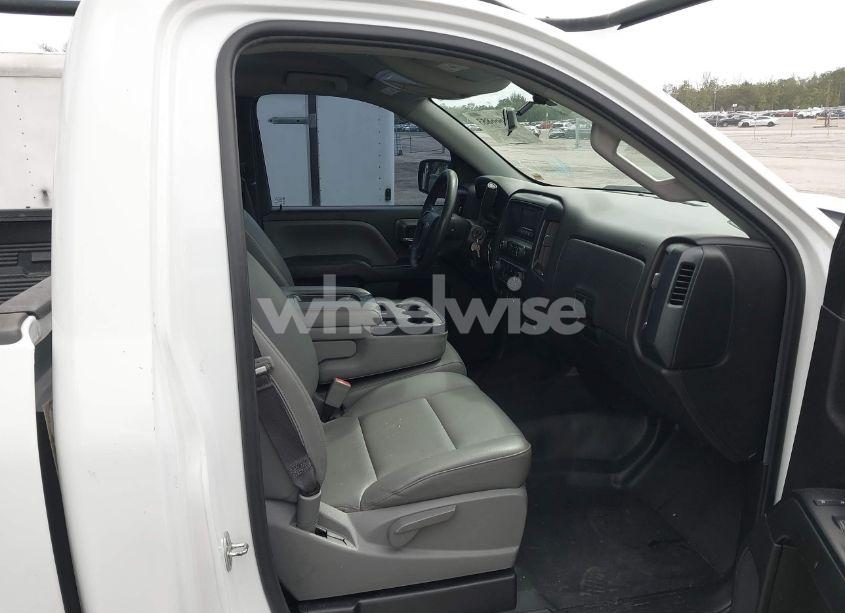 Photo 5 of 2017 Chevrolet Silverado 1500 WT (VIN 1GCNCNEHXHZ192639)