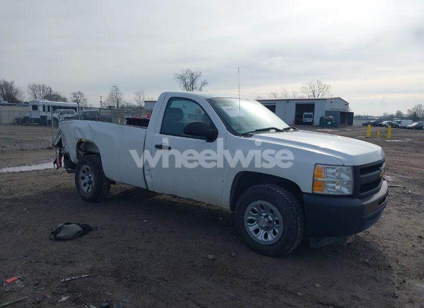 2013 Chevrolet Silverado 1500 WORK TRUCK (VIN 1GCNCPE08DZ360195) main photo