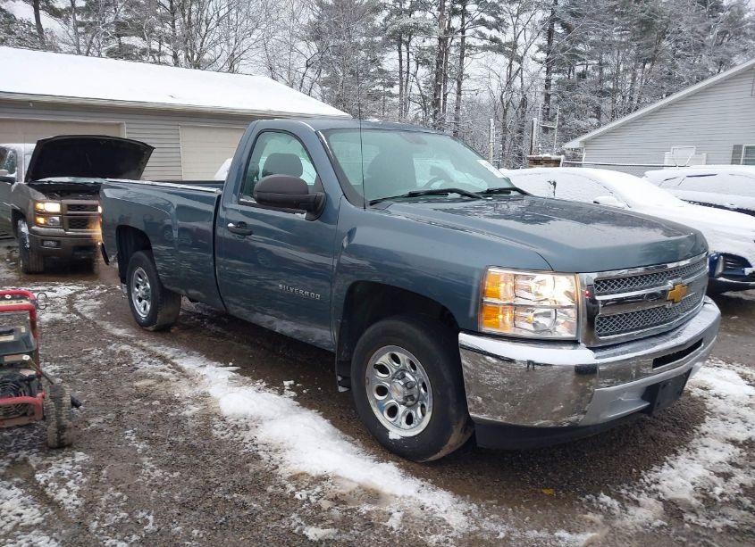 2013 Chevrolet Silverado 1500 WORK TRUCK (VIN 1GCNCPEX8DZ371971) main photo