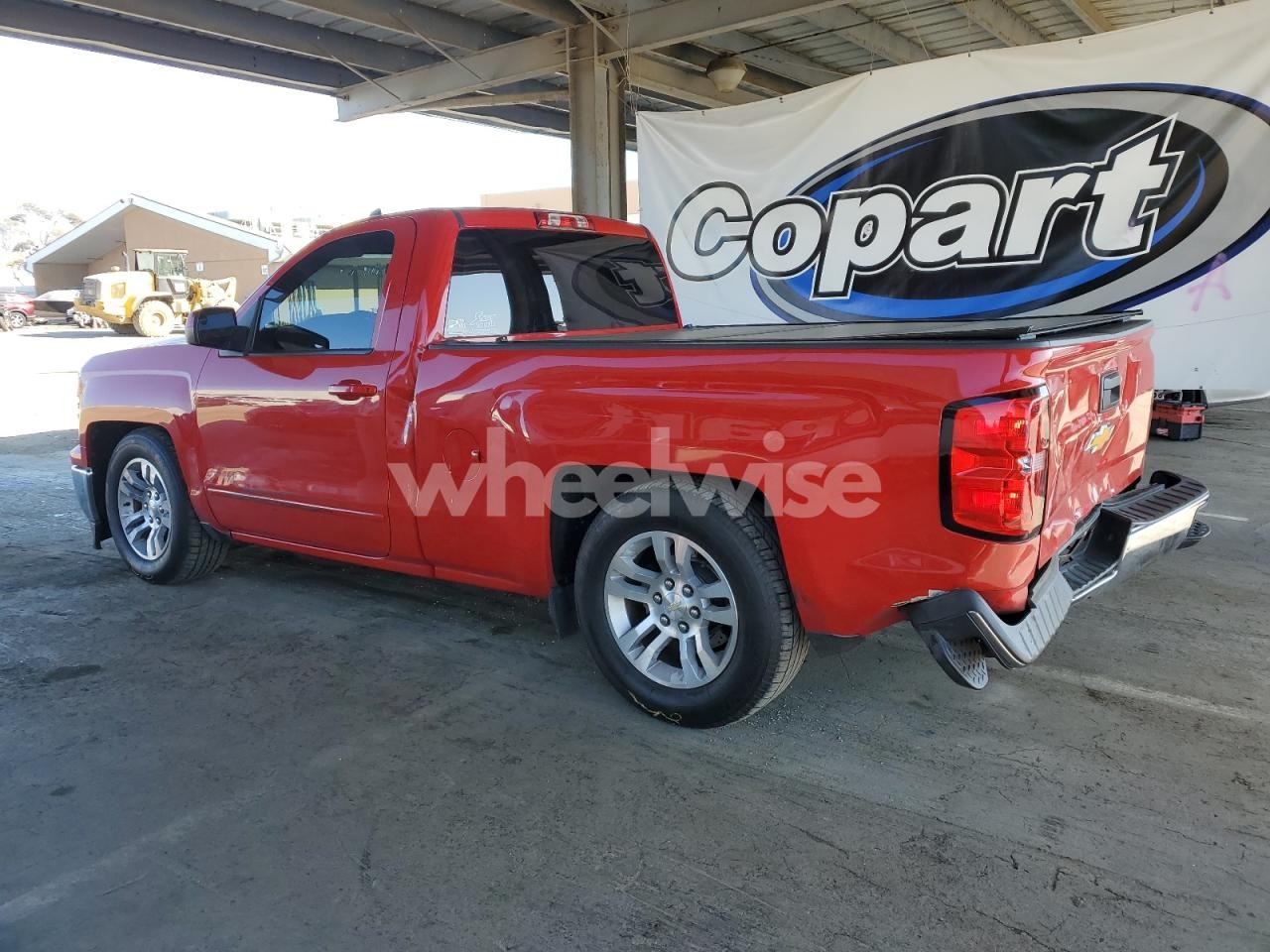 Photo 2 of 2015 CHEVROLET SILVERADO C1500 LT (VIN 1GCNCREC6FZ364593)