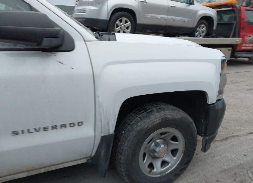 Photo 18 of 2018 Chevrolet Silverado 1500 WT (VIN 1GCNKNEC1JZ297969)