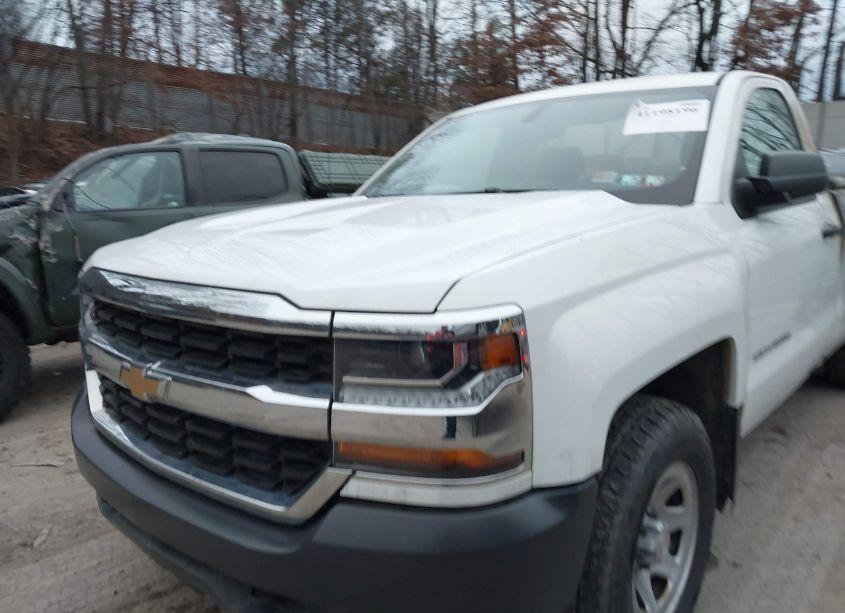 Photo 19 of 2018 Chevrolet Silverado 1500 WT (VIN 1GCNKNEC1JZ297969)