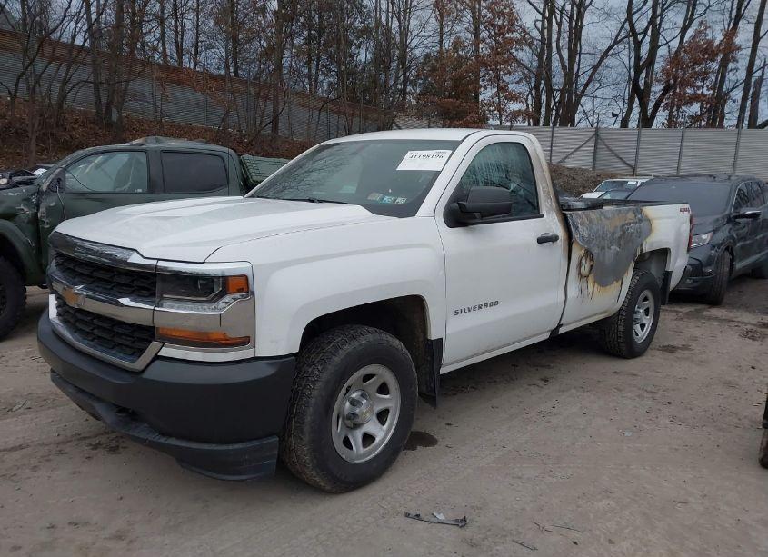 Photo 2 of 2018 Chevrolet Silverado 1500 WT (VIN 1GCNKNEC1JZ297969)