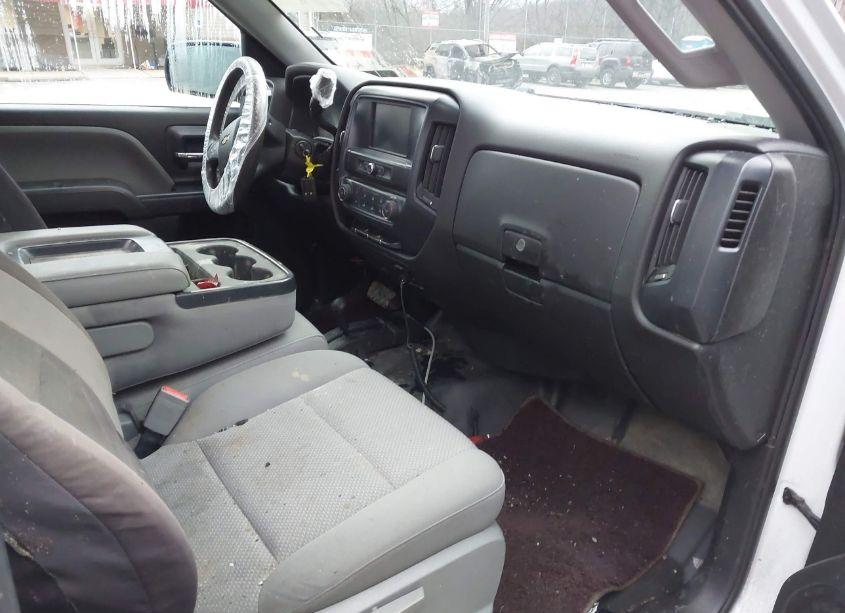 Photo 5 of 2018 Chevrolet Silverado 1500 WT (VIN 1GCNKNEC1JZ297969)