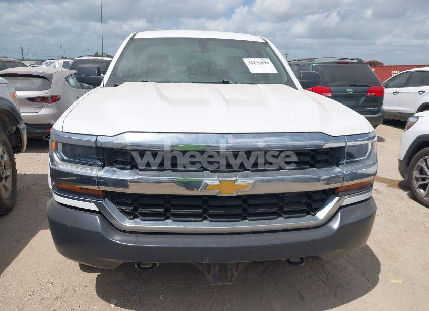 Photo 12 of 2018 Chevrolet Silverado 1500 WT (VIN 1GCNKNEC2JZ314908)