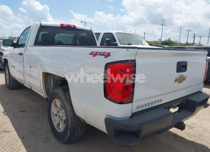 Photo 3 of 2018 Chevrolet Silverado 1500 WT (VIN 1GCNKNEC2JZ314908)