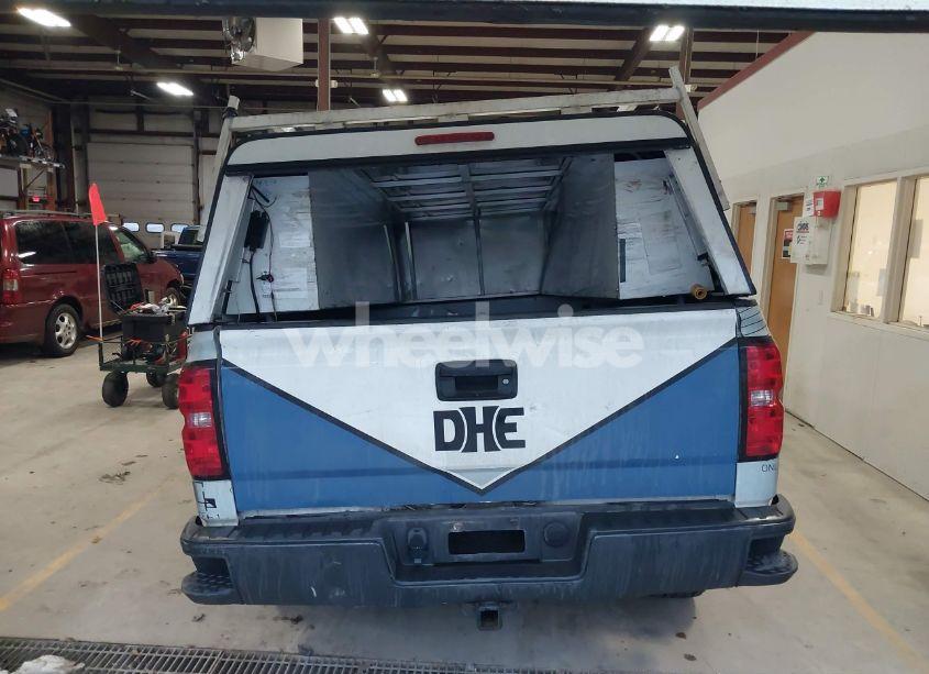 Photo 16 of 2018 Chevrolet Silverado 1500 WT (VIN 1GCNKNEC5JZ127081)