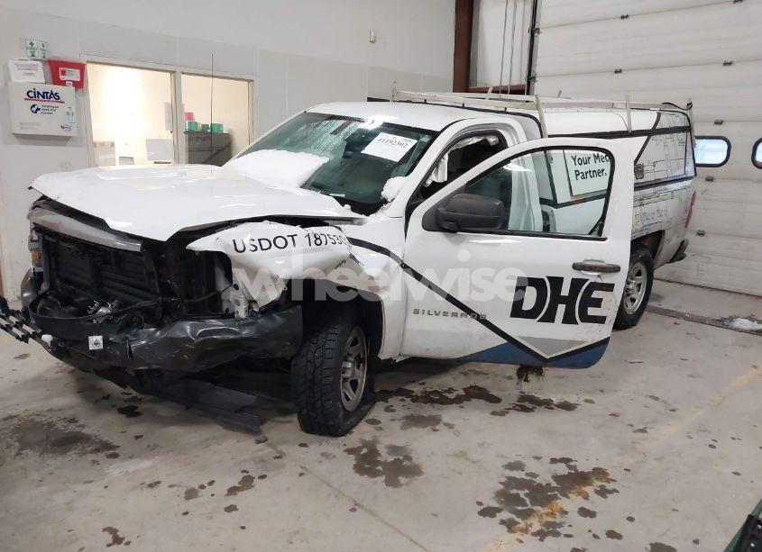 Photo 2 of 2018 Chevrolet Silverado 1500 WT (VIN 1GCNKNEC5JZ127081)