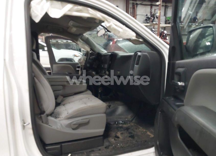 Photo 5 of 2018 Chevrolet Silverado 1500 WT (VIN 1GCNKNEC5JZ127081)