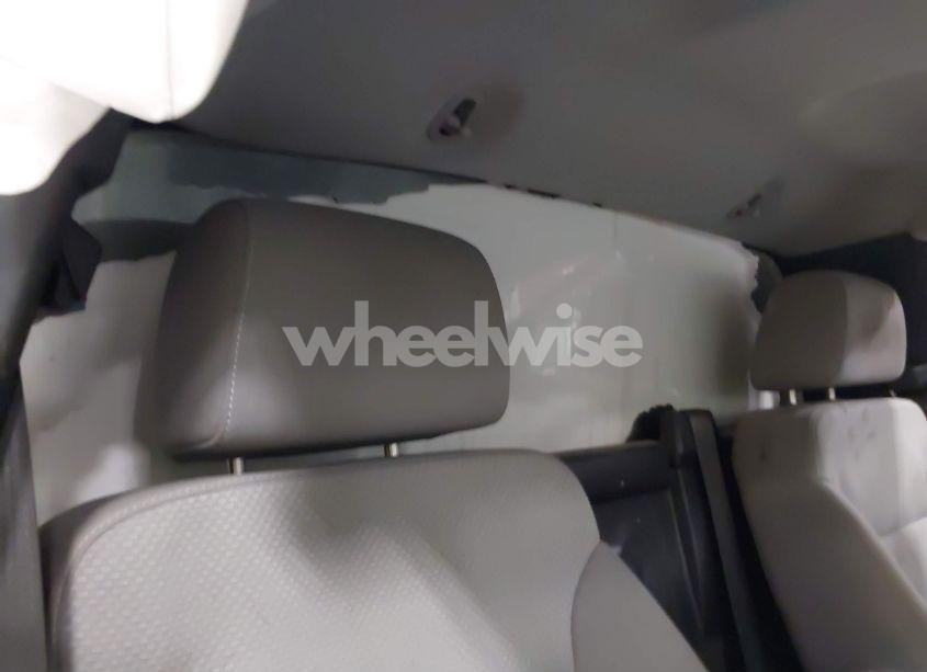 Photo 8 of 2018 Chevrolet Silverado 1500 WT (VIN 1GCNKNEC5JZ127081)