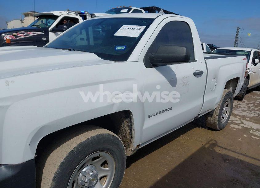 Photo 6 of 2018 Chevrolet Silverado 1500 WT (VIN 1GCNKNECXJZ219982)