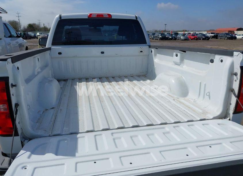 Photo 8 of 2018 Chevrolet Silverado 1500 WT (VIN 1GCNKNECXJZ219982)