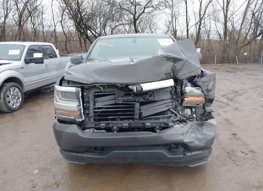 Photo 12 of 2018 Chevrolet Silverado 1500 WT (VIN 1GCNKNECXJZ224518)