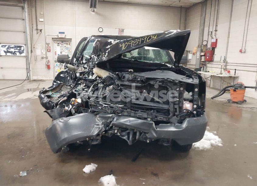 Photo 12 of 2018 Chevrolet Silverado 1500 WT (VIN 1GCNKNEH5JZ337529)