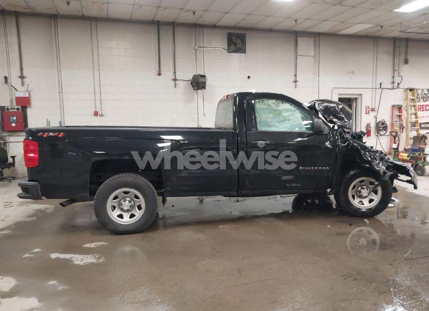 Photo 13 of 2018 Chevrolet Silverado 1500 WT (VIN 1GCNKNEH5JZ337529)