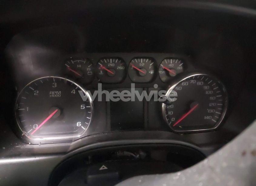 Photo 15 of 2018 Chevrolet Silverado 1500 WT (VIN 1GCNKNEH5JZ337529)