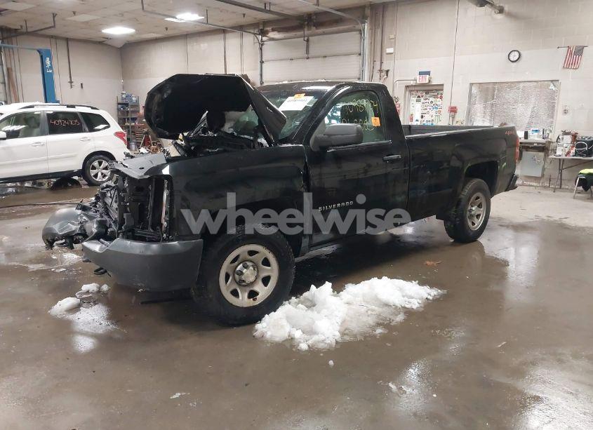 Photo 2 of 2018 Chevrolet Silverado 1500 WT (VIN 1GCNKNEH5JZ337529)