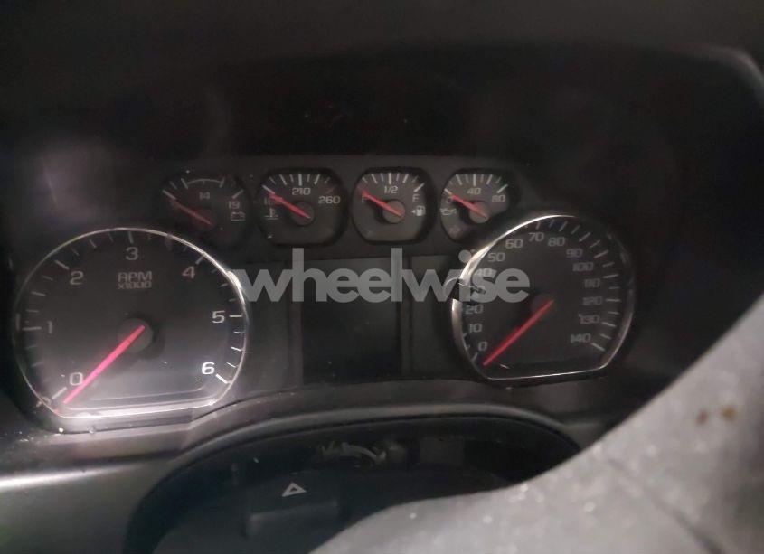 Photo 7 of 2018 Chevrolet Silverado 1500 WT (VIN 1GCNKNEH5JZ337529)