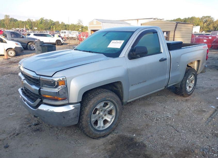 Photo 2 of 2018 Chevrolet Silverado 1500 WT (VIN 1GCNKNEH7JZ179503)