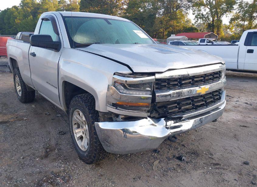 Photo 6 of 2018 Chevrolet Silverado 1500 WT (VIN 1GCNKNEH7JZ179503)