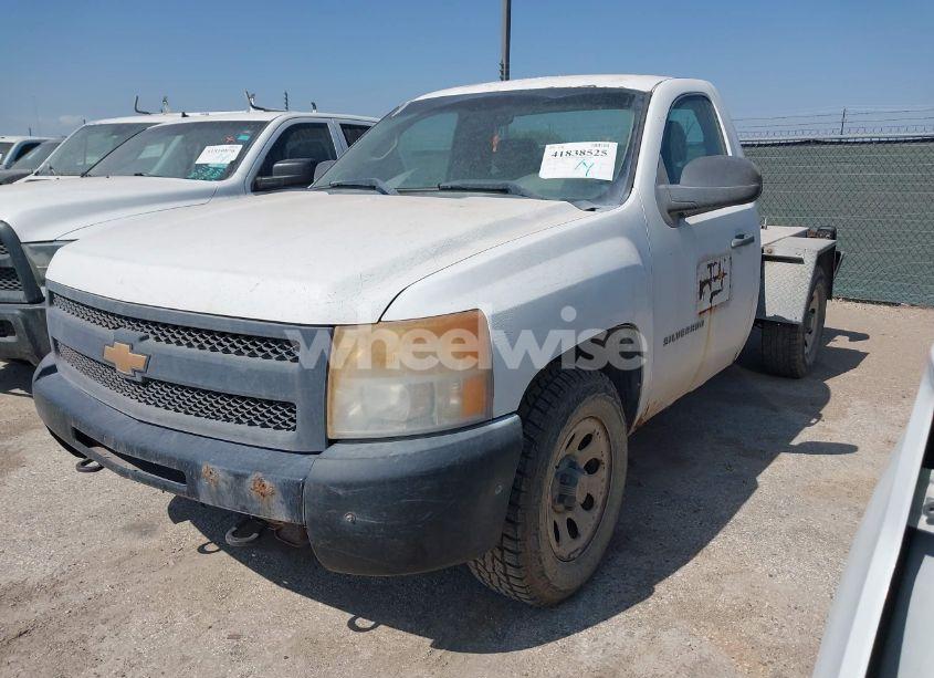 Photo 2 of 2012 Chevrolet Silverado 1500 WORK TRUCK (VIN 1GCNKPE01CZ213606)