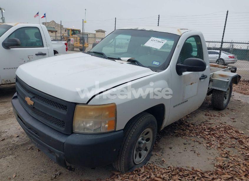 Photo 2 of 2012 Chevrolet Silverado 1500 WORK TRUCK (VIN 1GCNKPE06CZ213603)
