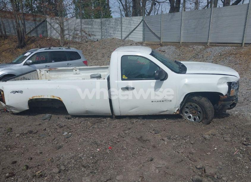 Photo 13 of 2011 Chevrolet Silverado 1500 WORK TRUCK (VIN 1GCNKPEA4BZ111224)