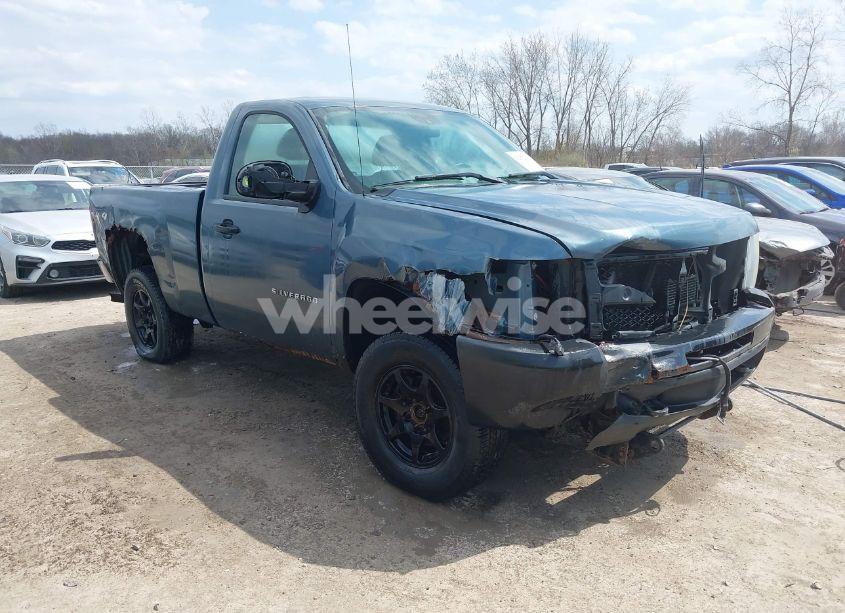 2011 Chevrolet Silverado 1500 WORK TRUCK (VIN 1GCNKPEA7BZ113291) main photo