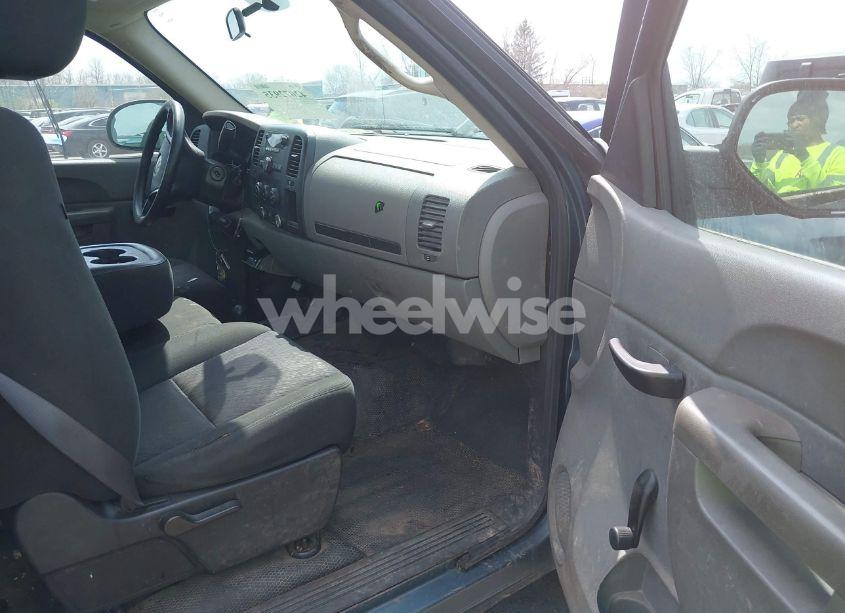 Photo 5 of 2011 Chevrolet Silverado 1500 WORK TRUCK (VIN 1GCNKPEA7BZ113291)